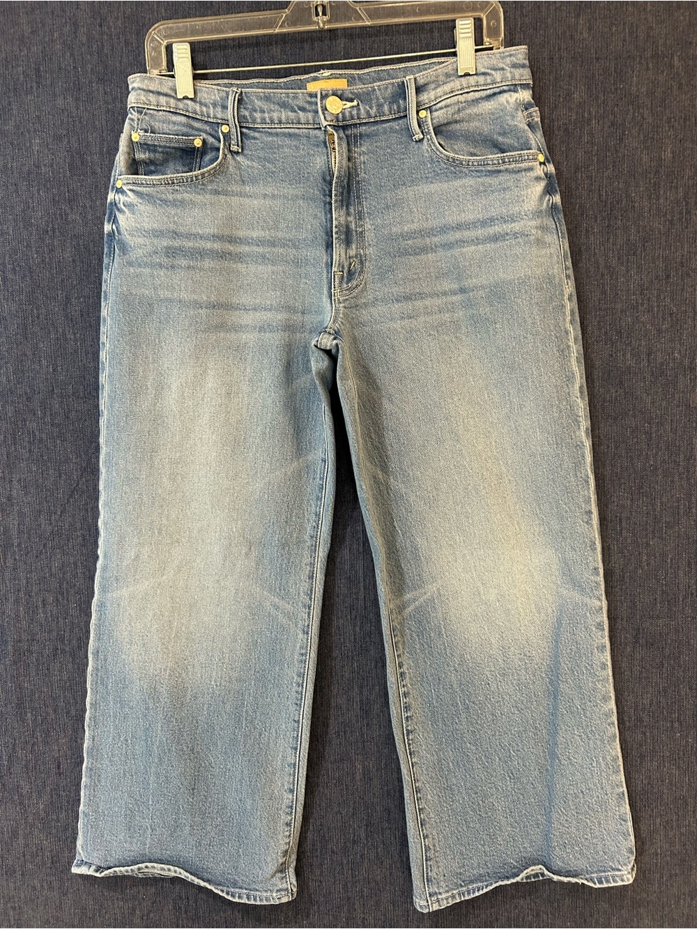MOTHER Mid Rise Maven Ankle Jeans.Light Wash